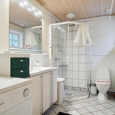 Stunning In With Kitchen Сasa de vacaciones *