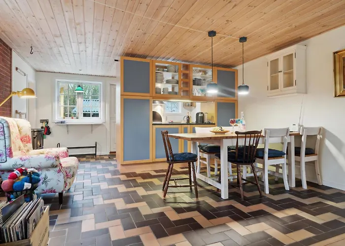 Stunning In With Kitchen 別荘