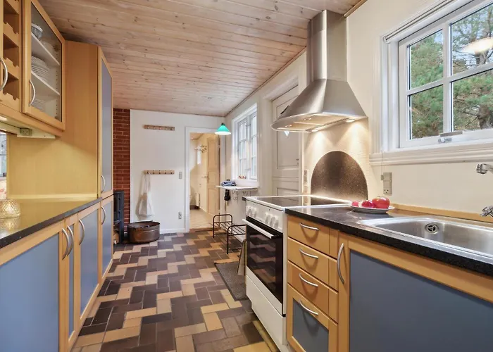 Stunning In With Kitchen Дом отдыха