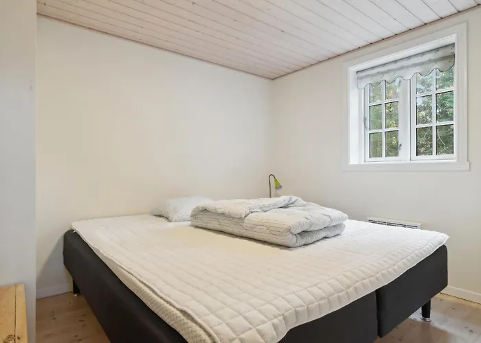 Stunning In With Kitchen * Neksø