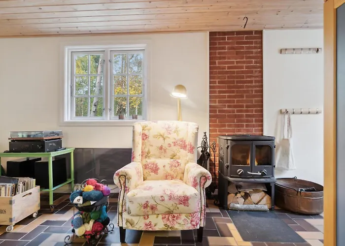 Stunning In With Kitchen