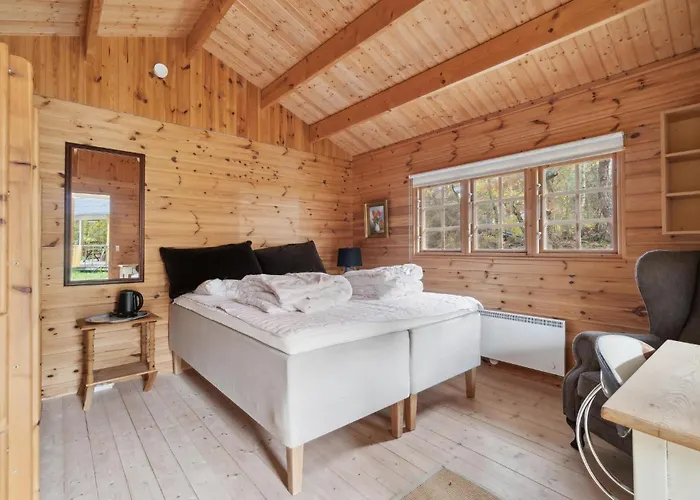 Stunning In With Kitchen 別荘 Neksø